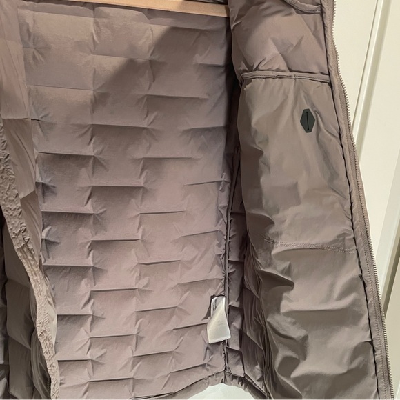 Mountain Hardwear Women's Hooded Puffer Jacket - Dusty Mauve - Picture 8 of 13